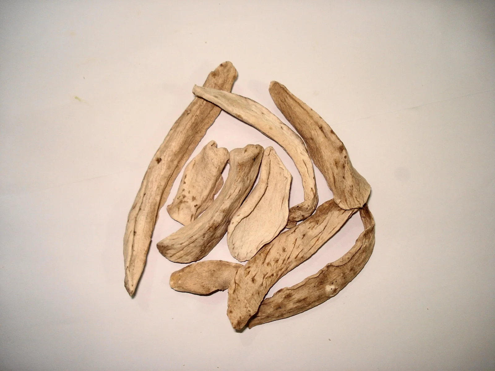 Sun-Dried Raw Green Mango Strips (Kachcha Aam / Amchur)